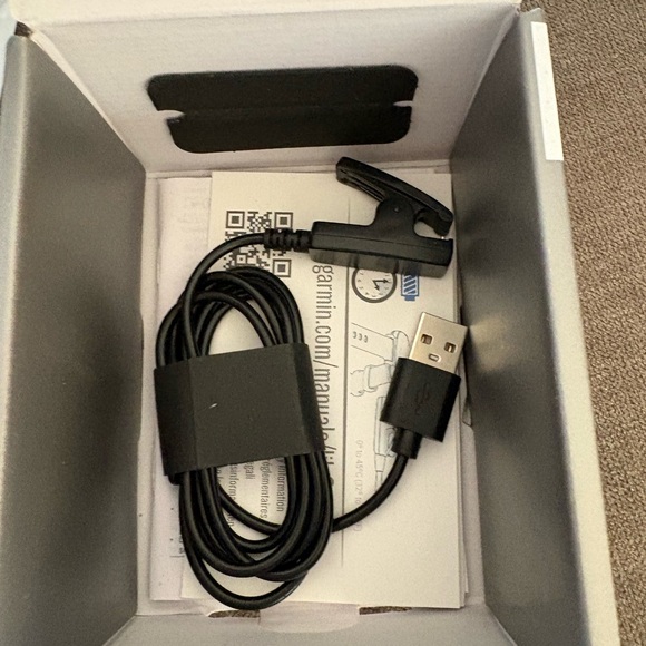 Garmin Lily 2 Rose Gold Smartwatch - Picture 2 of 10